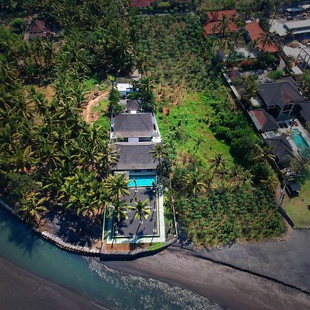 Kutus Kutus Saba Beach Villa Sukawati  Exterior photo