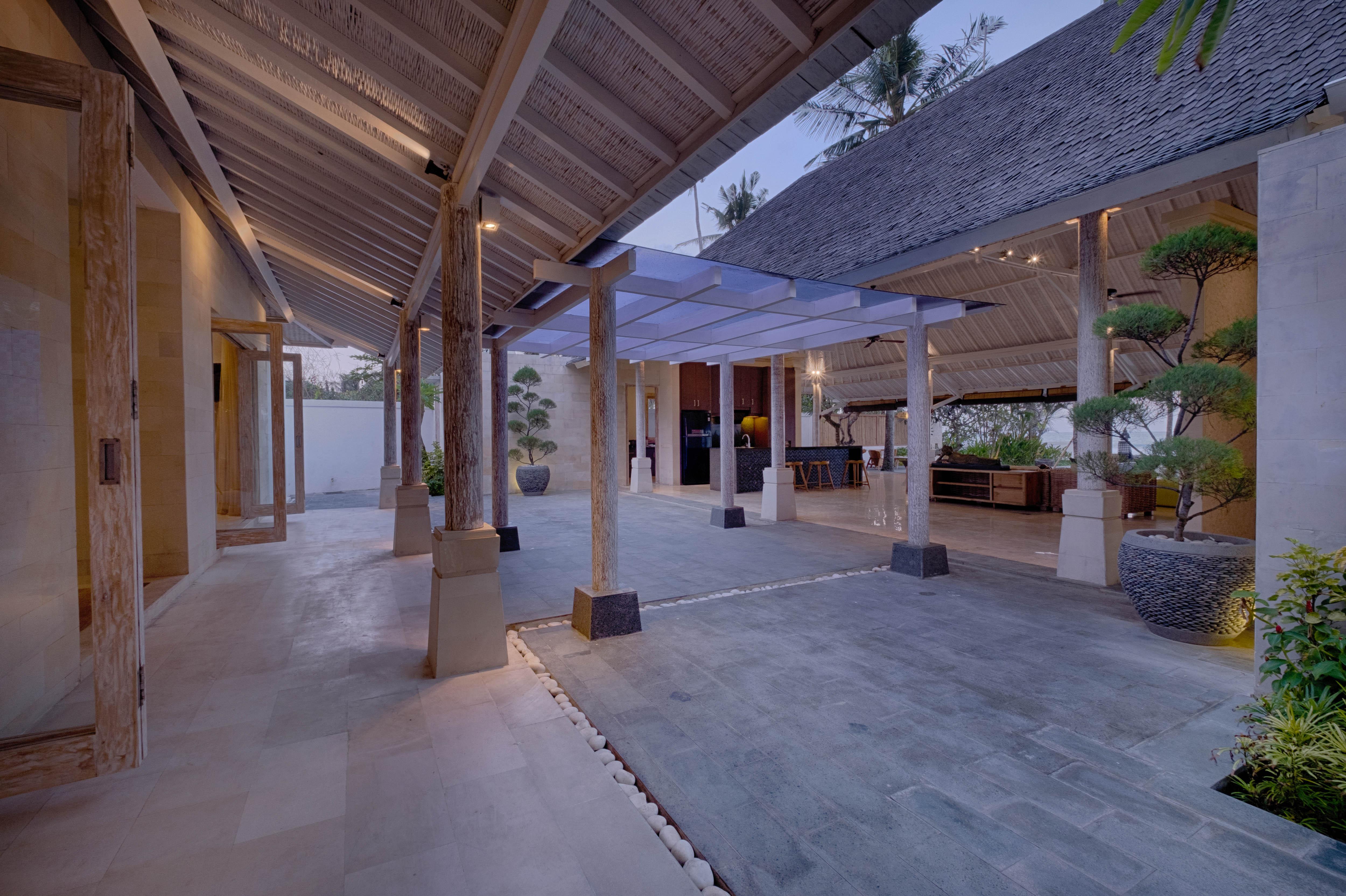 Kutus Kutus Saba Beach Villa Sukawati  Exterior photo