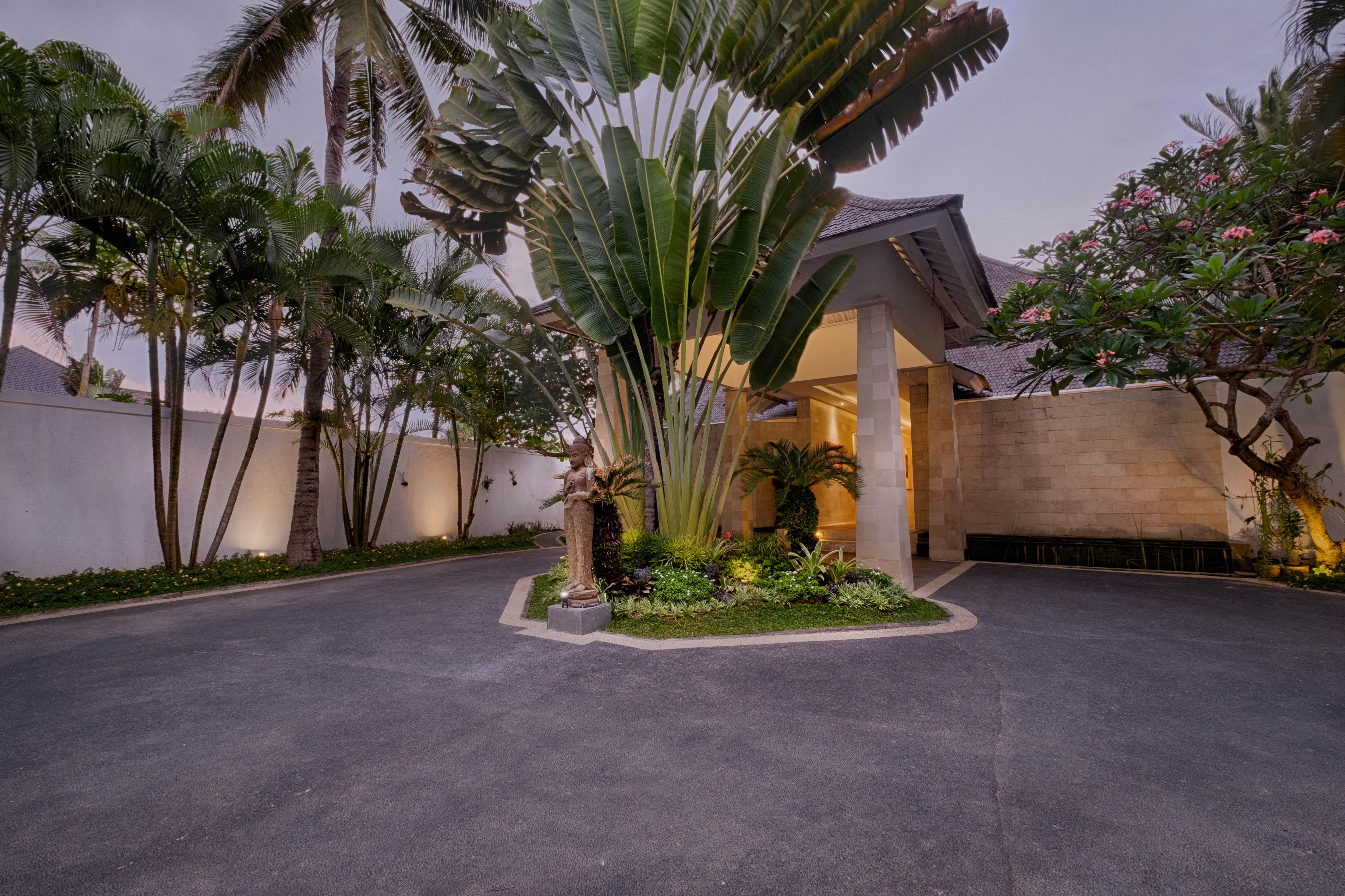 Kutus Kutus Saba Beach Villa Sukawati  Exterior photo